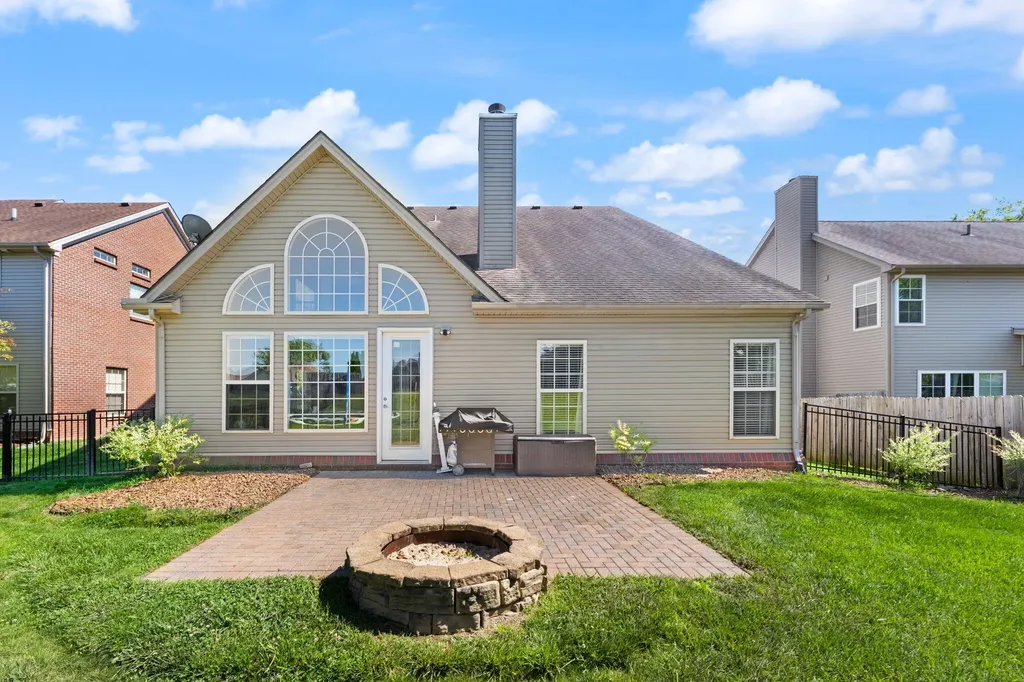 119 Mcclelland Springs Drive Georgetown KY 40324