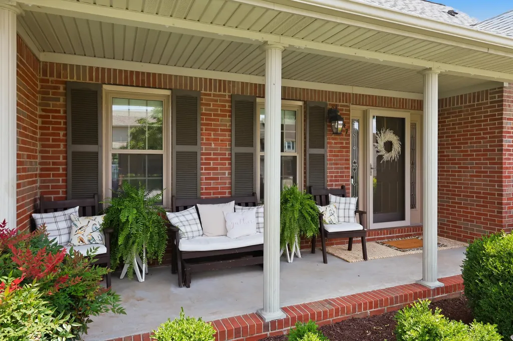 347 Colony Drive Versailles KY 40383