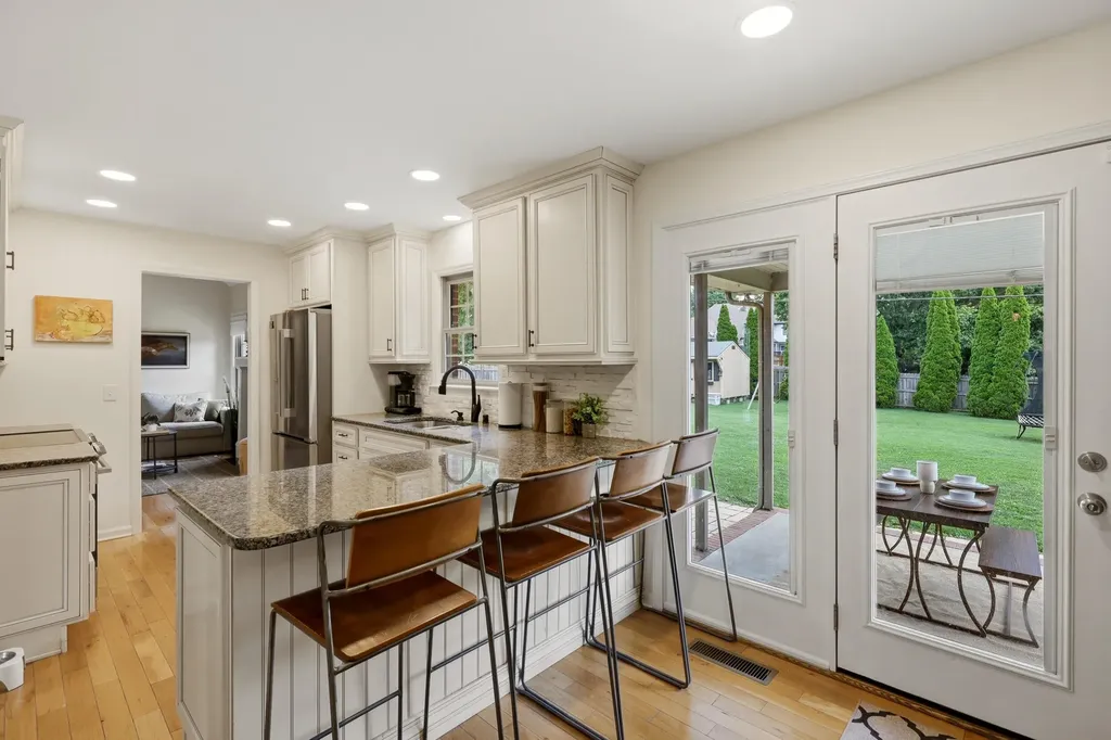 347 Colony Drive Versailles KY 40383