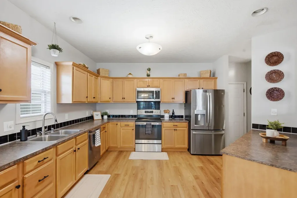 893 Winding Oak Trail Lexington KY 40511