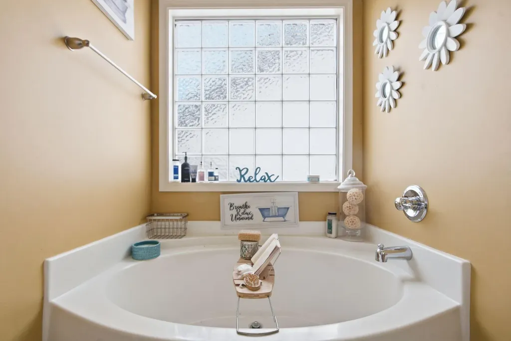 893 Winding Oak Trail Lexington KY 40511