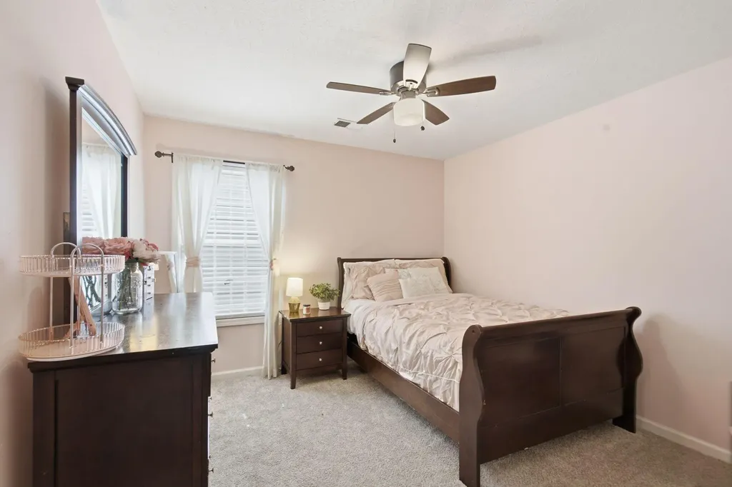893 Winding Oak Trail Lexington KY 40511