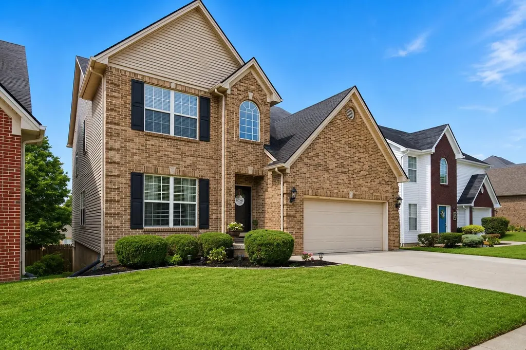 893 Winding Oak Trail Lexington KY 40511