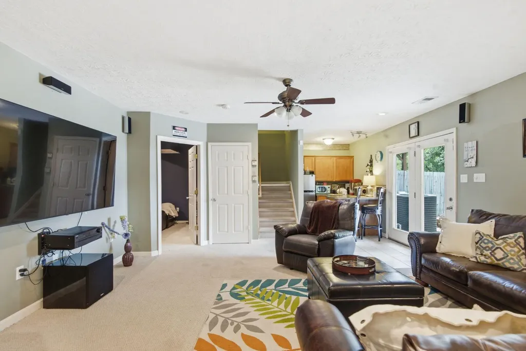 893 Winding Oak Trail Lexington KY 40511