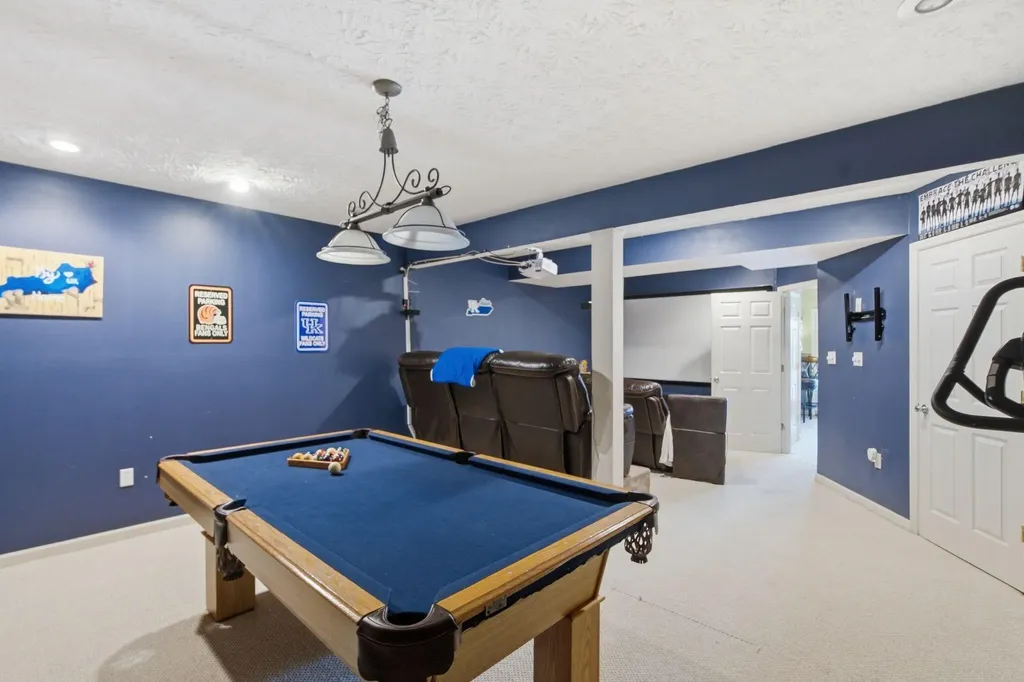 893 Winding Oak Trail Lexington KY 40511