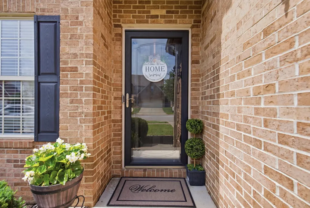 893 Winding Oak Trail Lexington KY 40511
