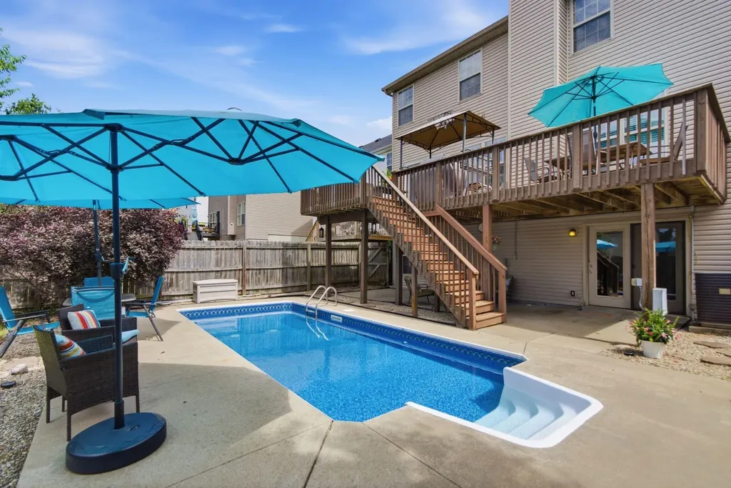 893 Winding Oak Trail Lexington KY 40511