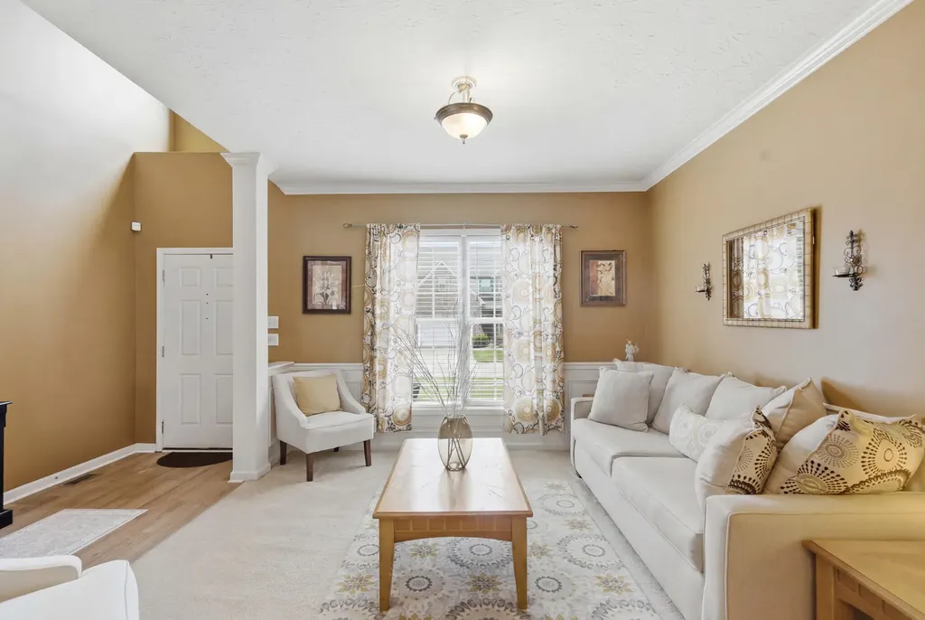 893 Winding Oak Trail Lexington KY 40511