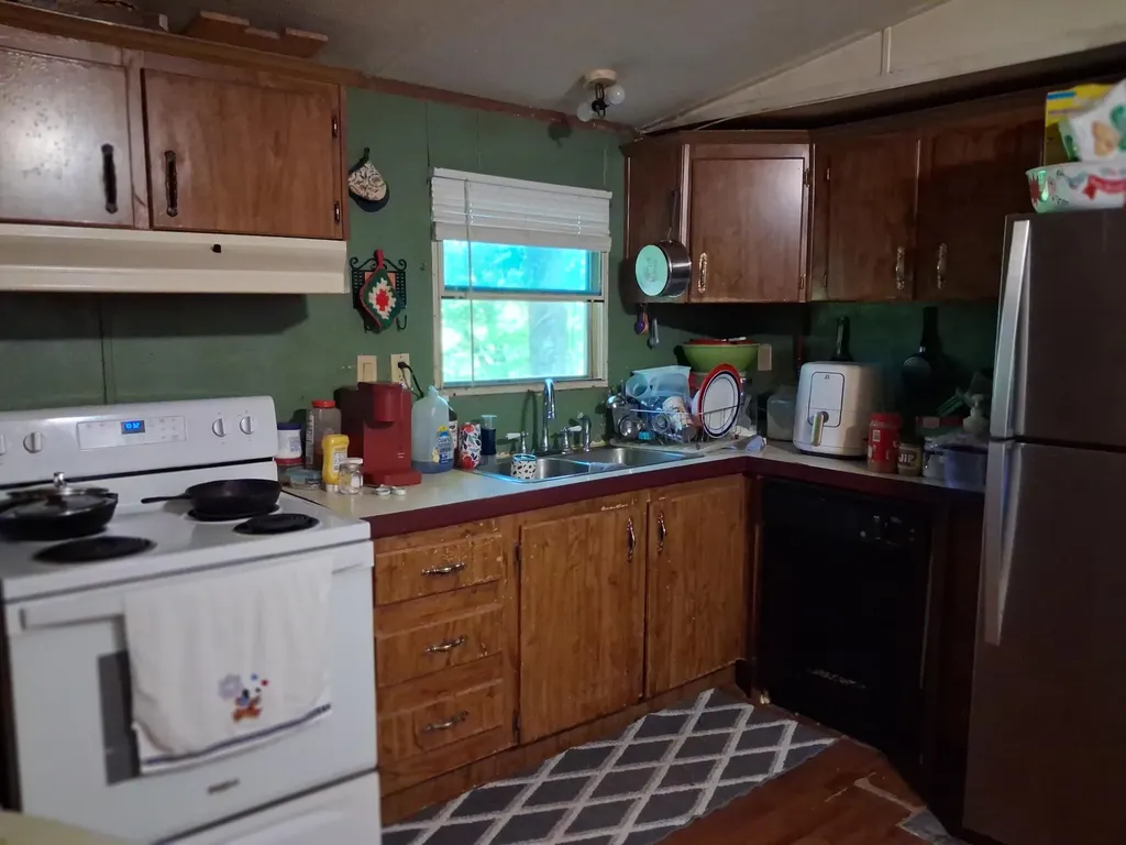 2764 State Highway 229 Barbourville KY 40906