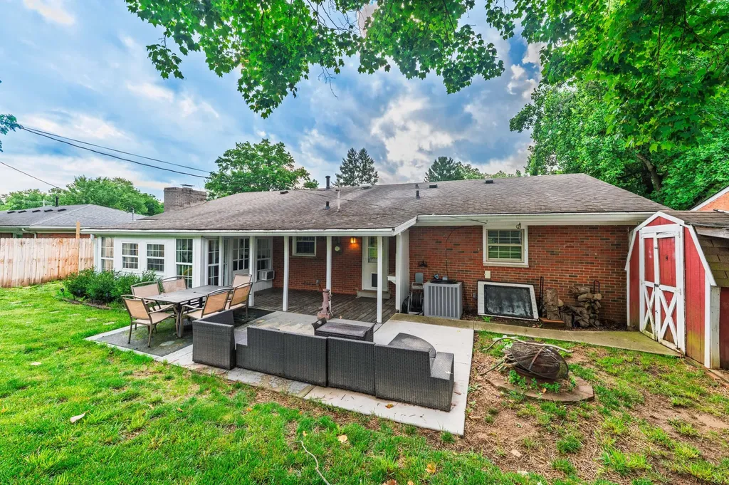 3407 Greentree Road Lexington KY 40517