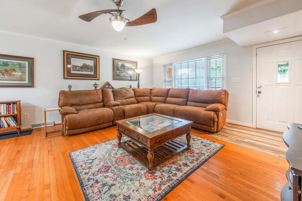 3407 Greentree Road Lexington KY 40517