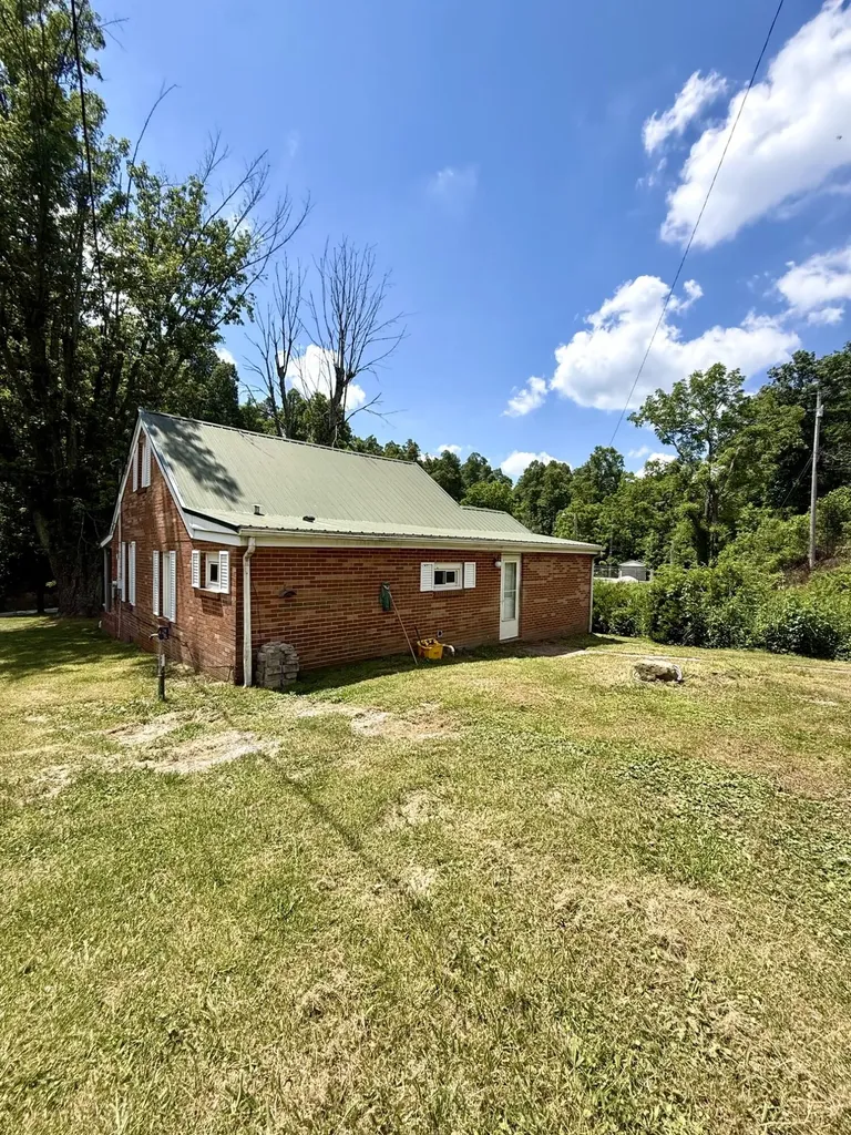 13860 Us-421 Mckee KY 40447