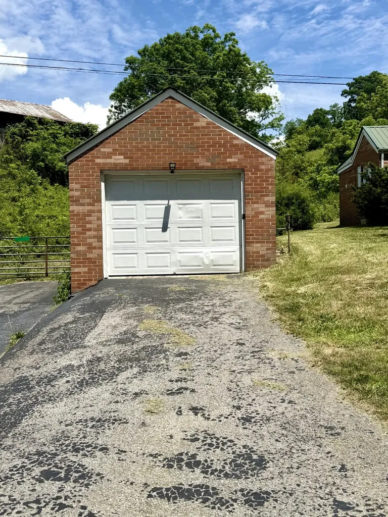 13860 Us-421 Mckee KY 40447