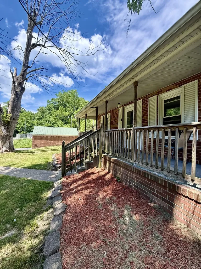 13860 Us-421 Mckee KY 40447
