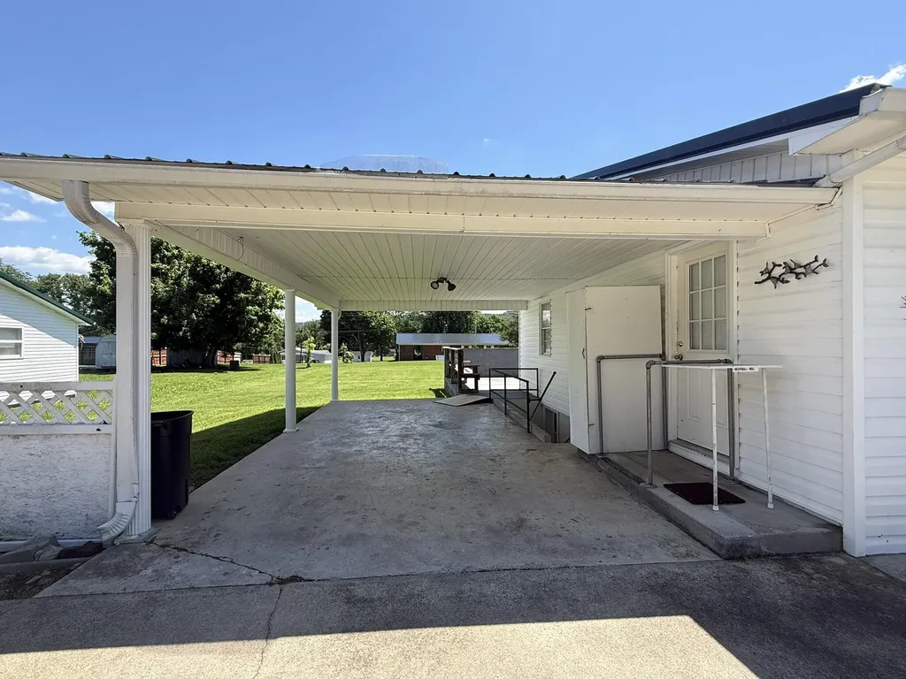 93 Green Acres Drive Monticello KY 42633