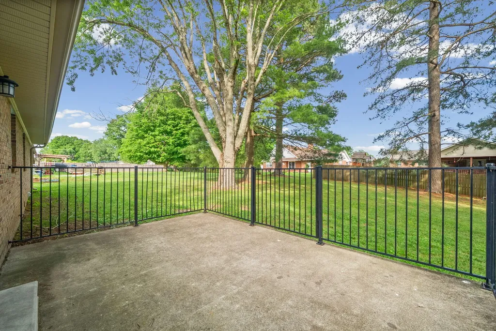 122 Donna Drive Hopkinsville KY 42240