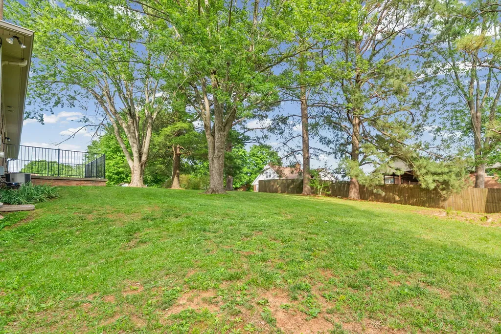 122 Donna Drive Hopkinsville KY 42240