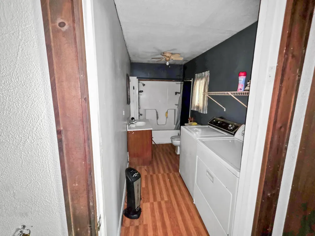 6728 Straight Hollow Road KY 41555