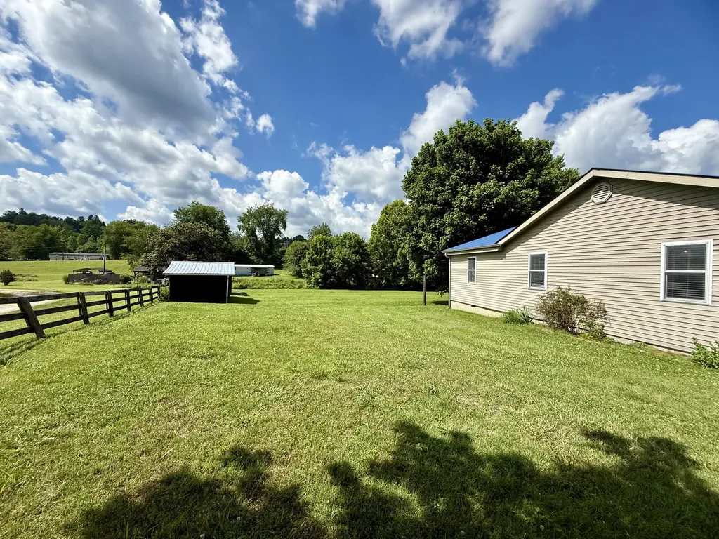 276 Evergreen Road Flat Lick KY 40935