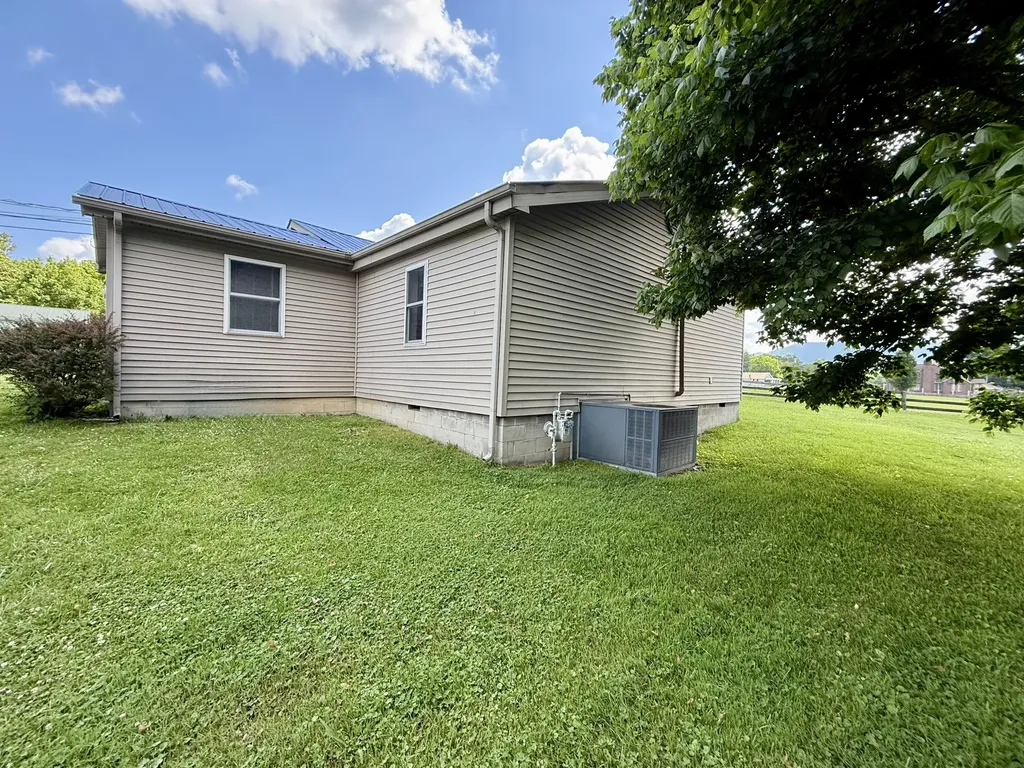 276 Evergreen Road Flat Lick KY 40935
