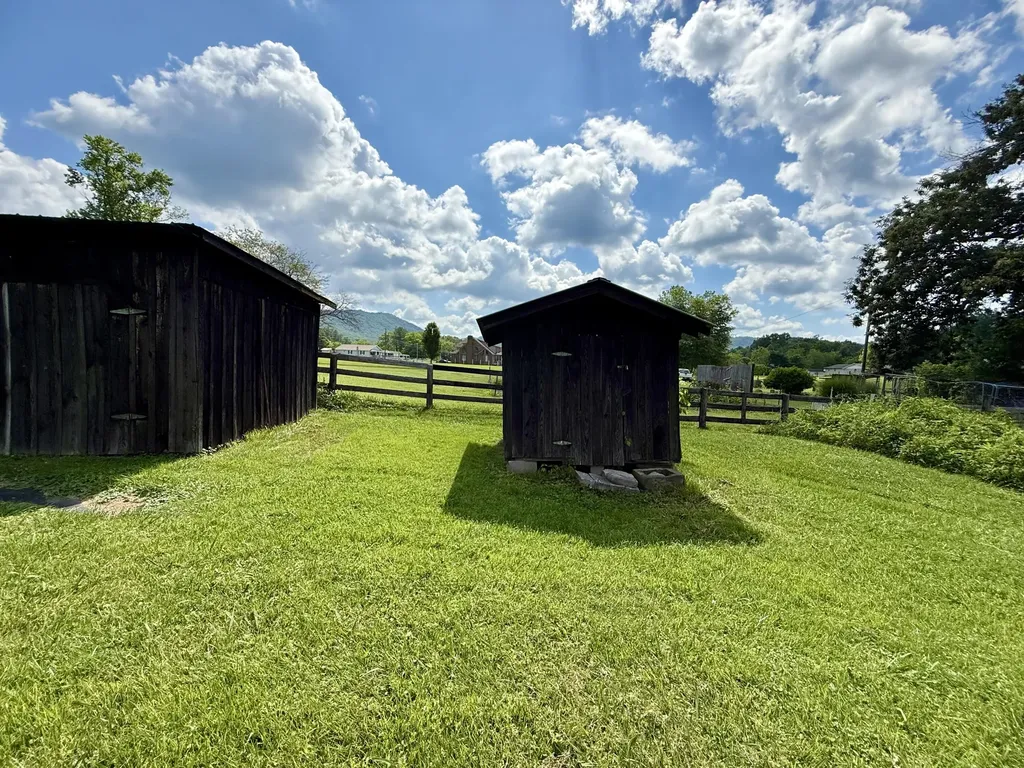276 Evergreen Road Flat Lick KY 40935