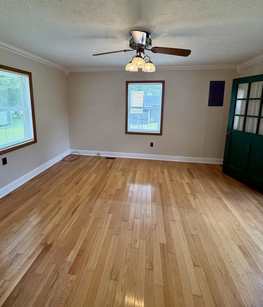 276 Evergreen Road Flat Lick KY 40935