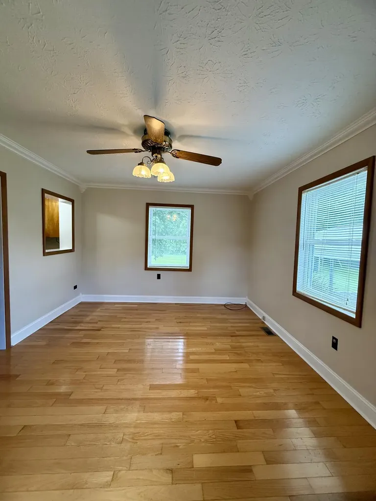 276 Evergreen Road Flat Lick KY 40935