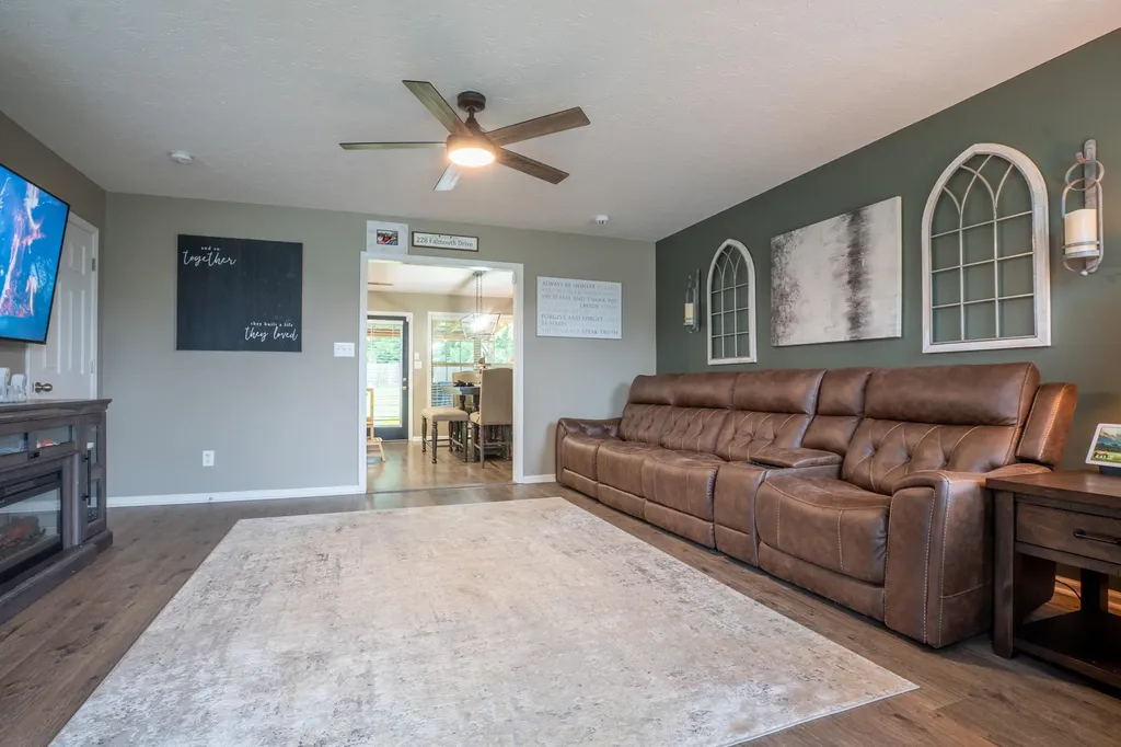 228 Falmouth Drive Georgetown KY 40324