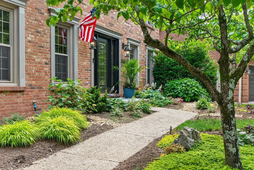 4193 Bridgemont Lane Lexington KY 40515