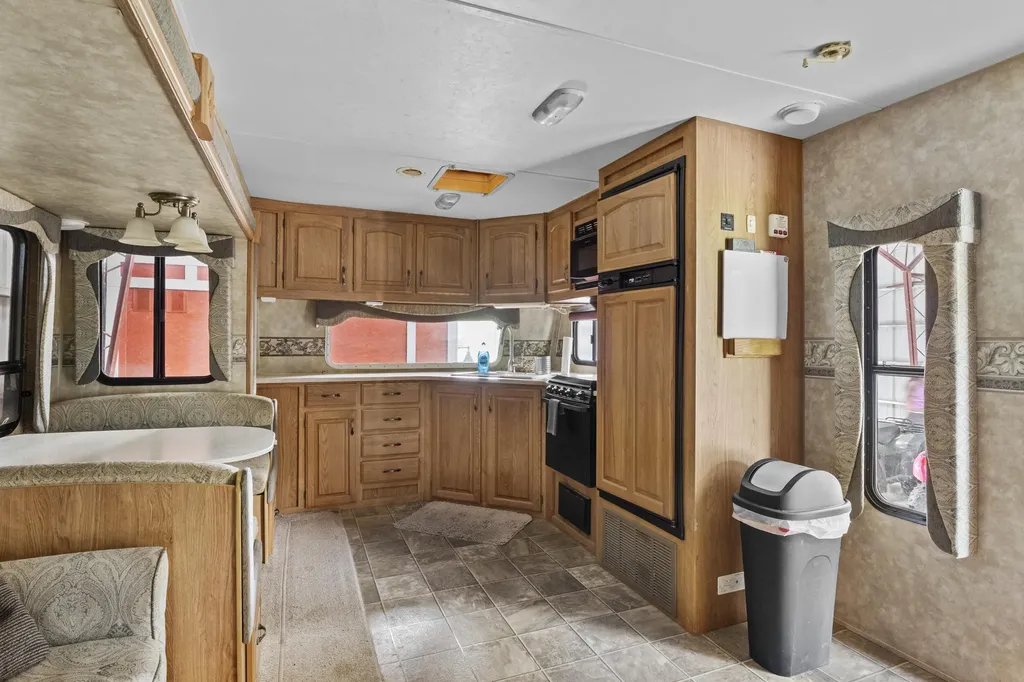 1191 Horns River Road Irvine KY 40336