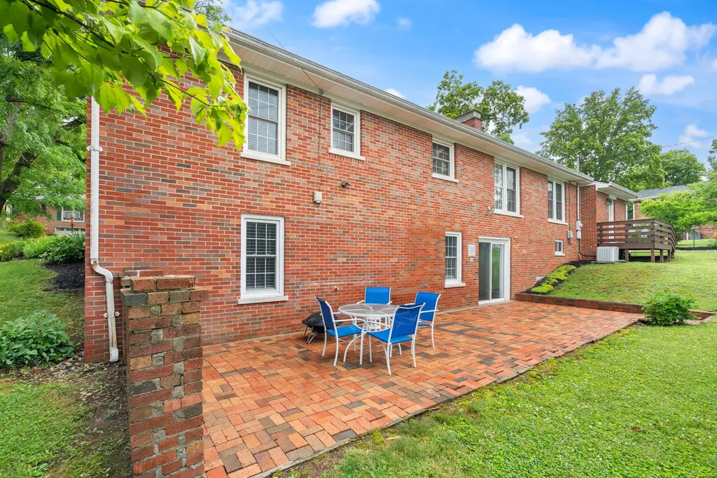 555 Tatato Trail Frankfort KY 40601