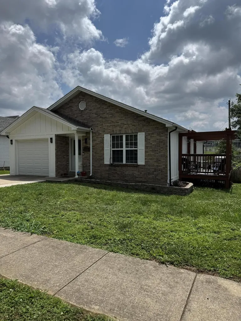106 Jonathan Court Frankfort KY 40601