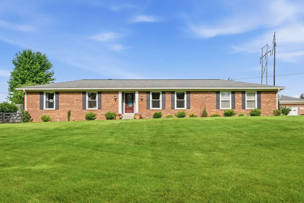 207 Augusta Drive Georgetown KY 40324