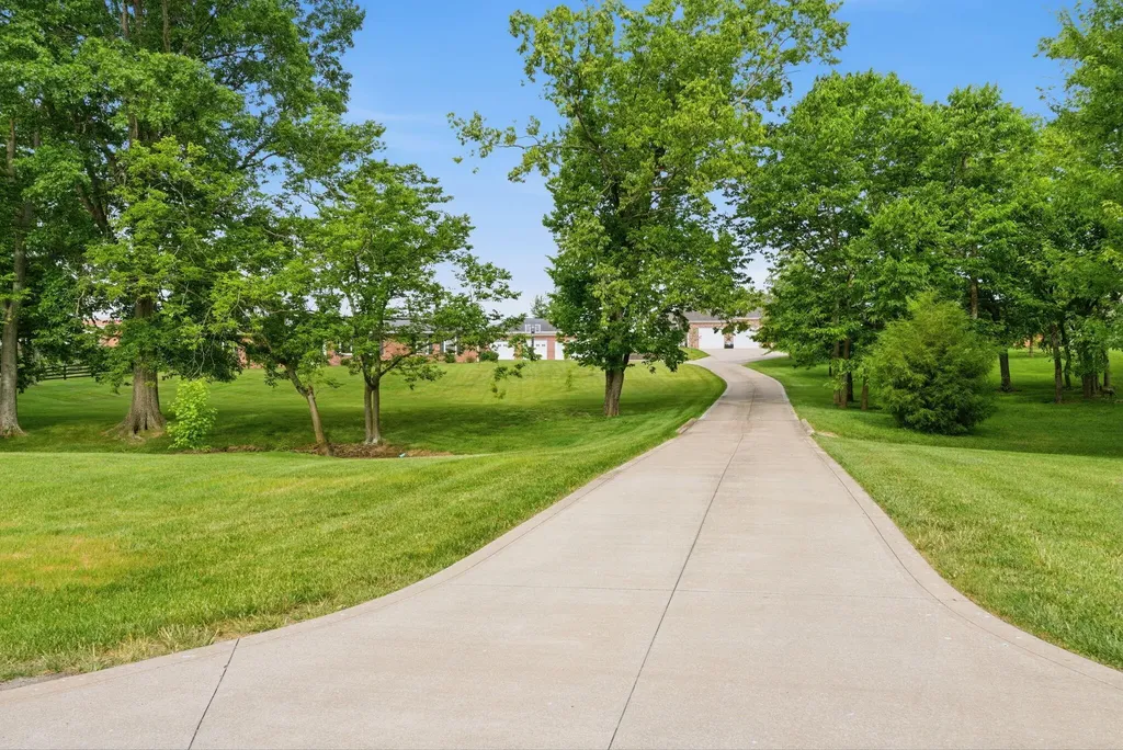 207 Augusta Drive Georgetown KY 40324