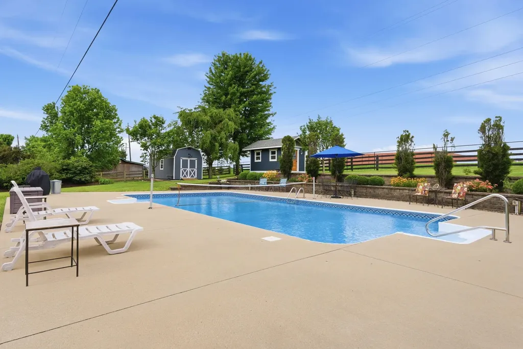 207 Augusta Drive Georgetown KY 40324