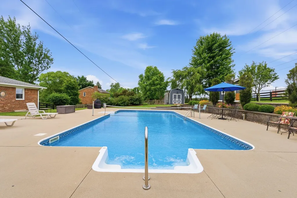 207 Augusta Drive Georgetown KY 40324
