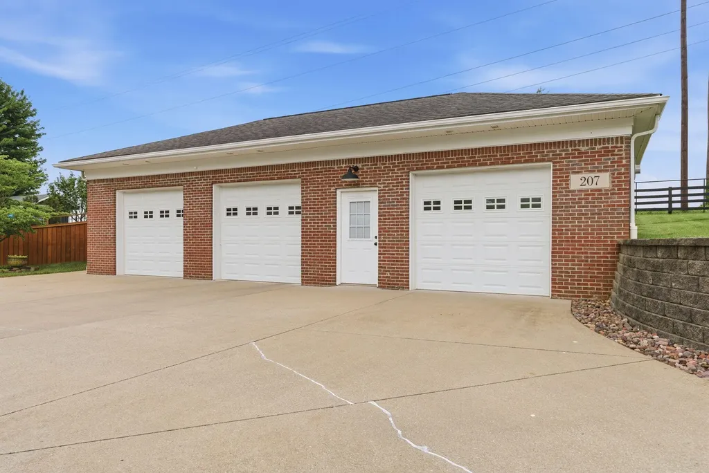 207 Augusta Drive Georgetown KY 40324