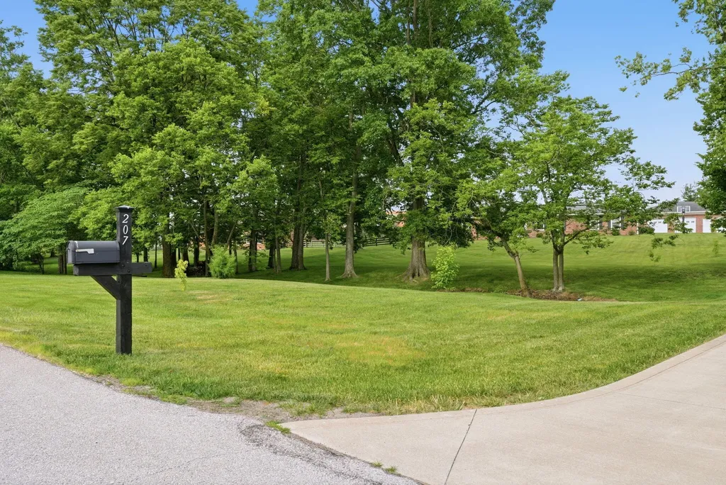 207 Augusta Drive Georgetown KY 40324