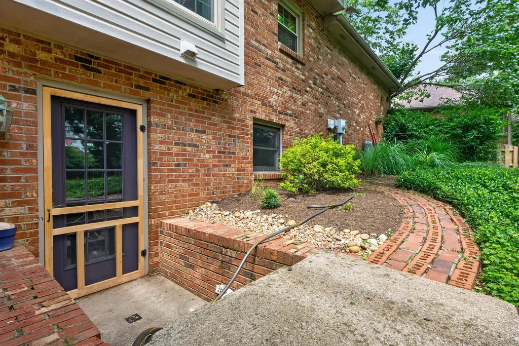 4193 Bridgemont Lane Lexington KY 40515