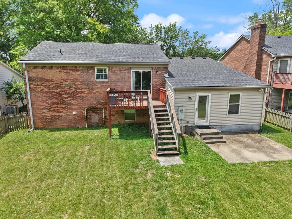 1824 Farmview Drive Lexington KY 40515