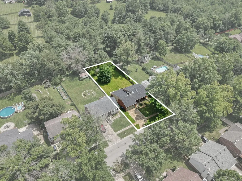 1824 Farmview Drive Lexington KY 40515