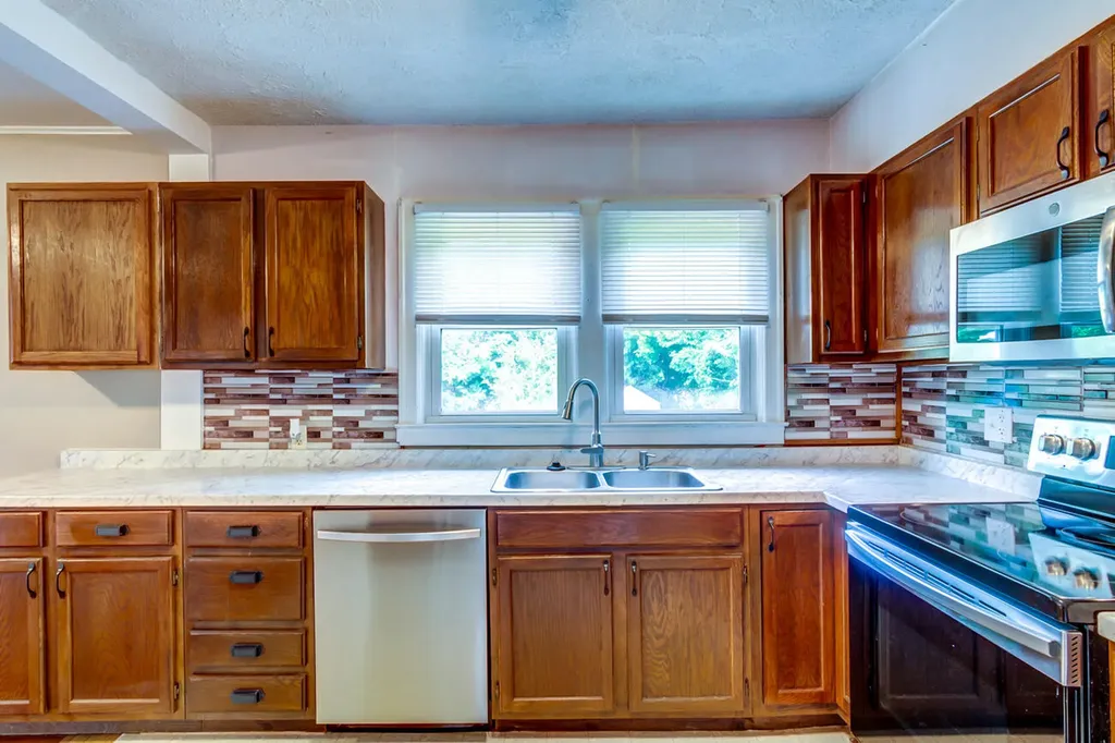 120 Windsor Drive Winchester KY 40391