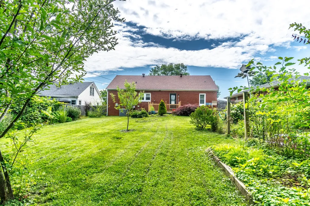 120 Windsor Drive Winchester KY 40391