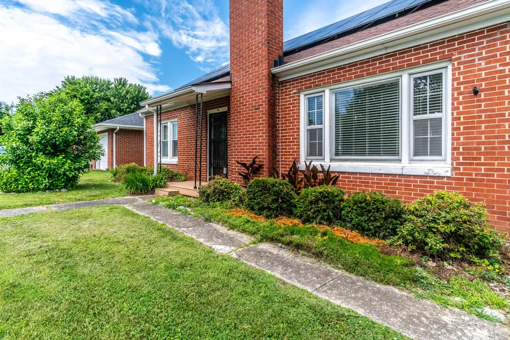 120 Windsor Drive Winchester KY 40391