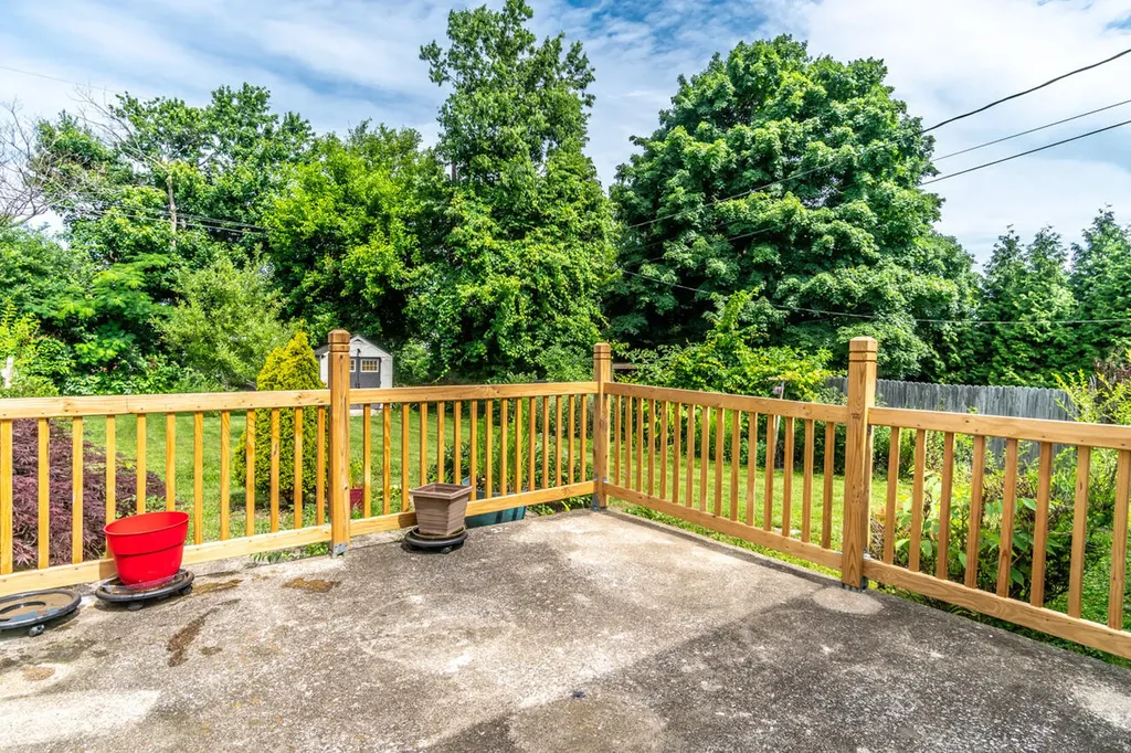 120 Windsor Drive Winchester KY 40391