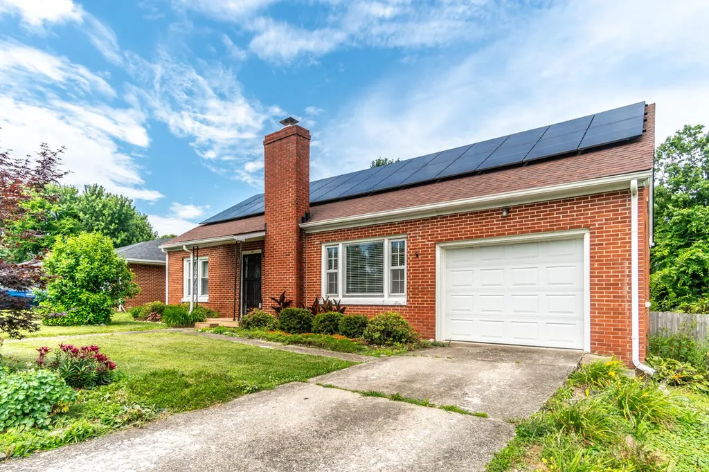 120 Windsor Drive Winchester KY 40391