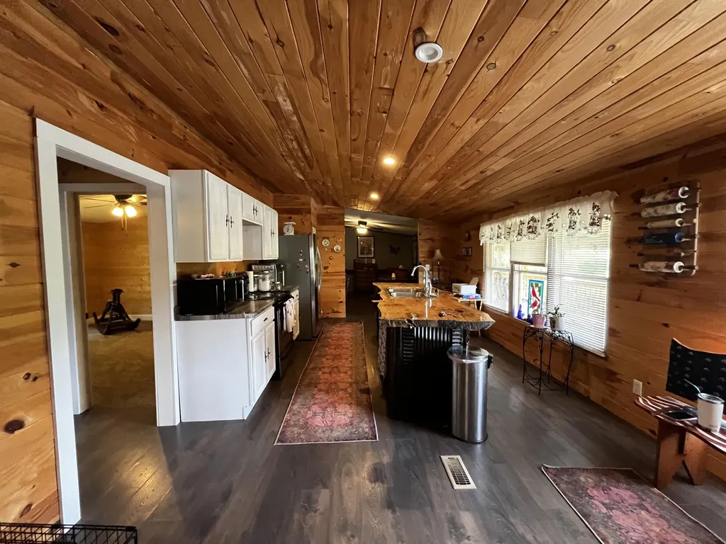 1041 State Highway 1809 Barbourville KY 40906