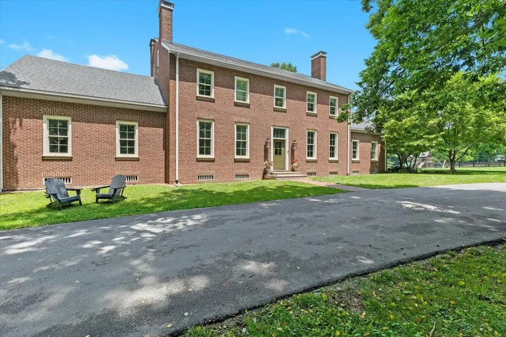 4001 Shannon Run Road Versailles KY 40383