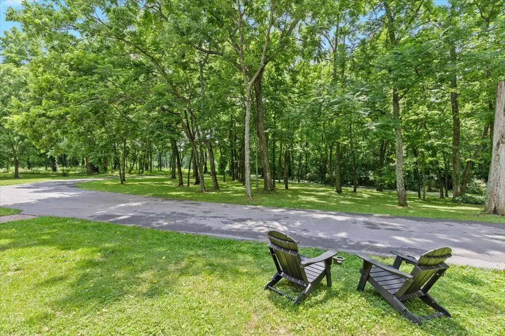 4001 Shannon Run Road Versailles KY 40383