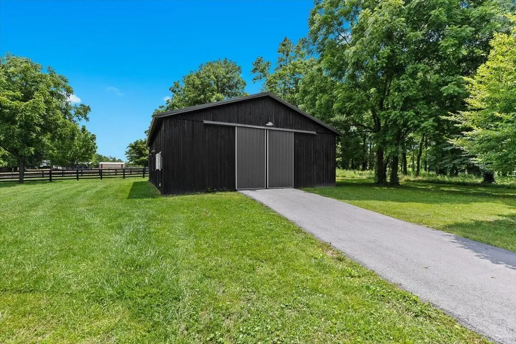 4001 Shannon Run Road Versailles KY 40383